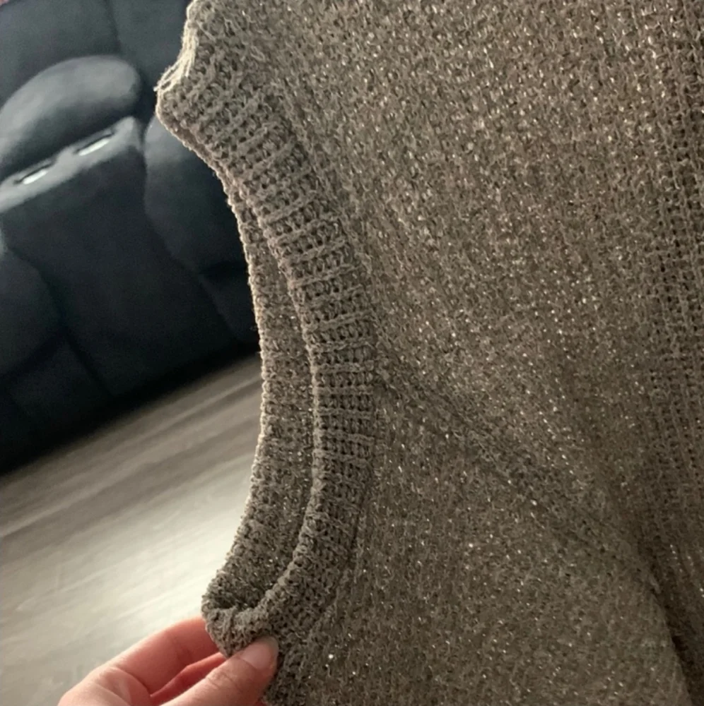 NWTS Womens BKE Gray Crew Neck Sweater with Ribbed Knit Size Small!!